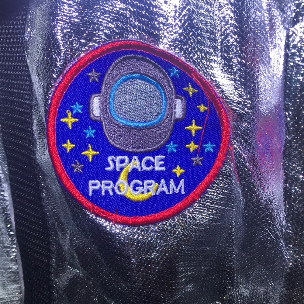 Space suit - Picture 5 of 16